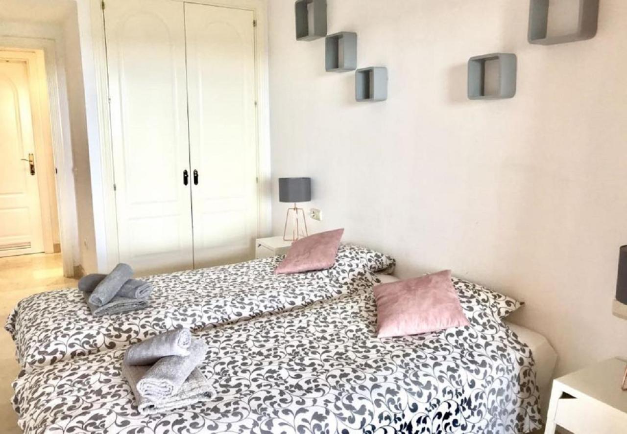 Elviria Apartment マルベーリャ エクステリア 写真